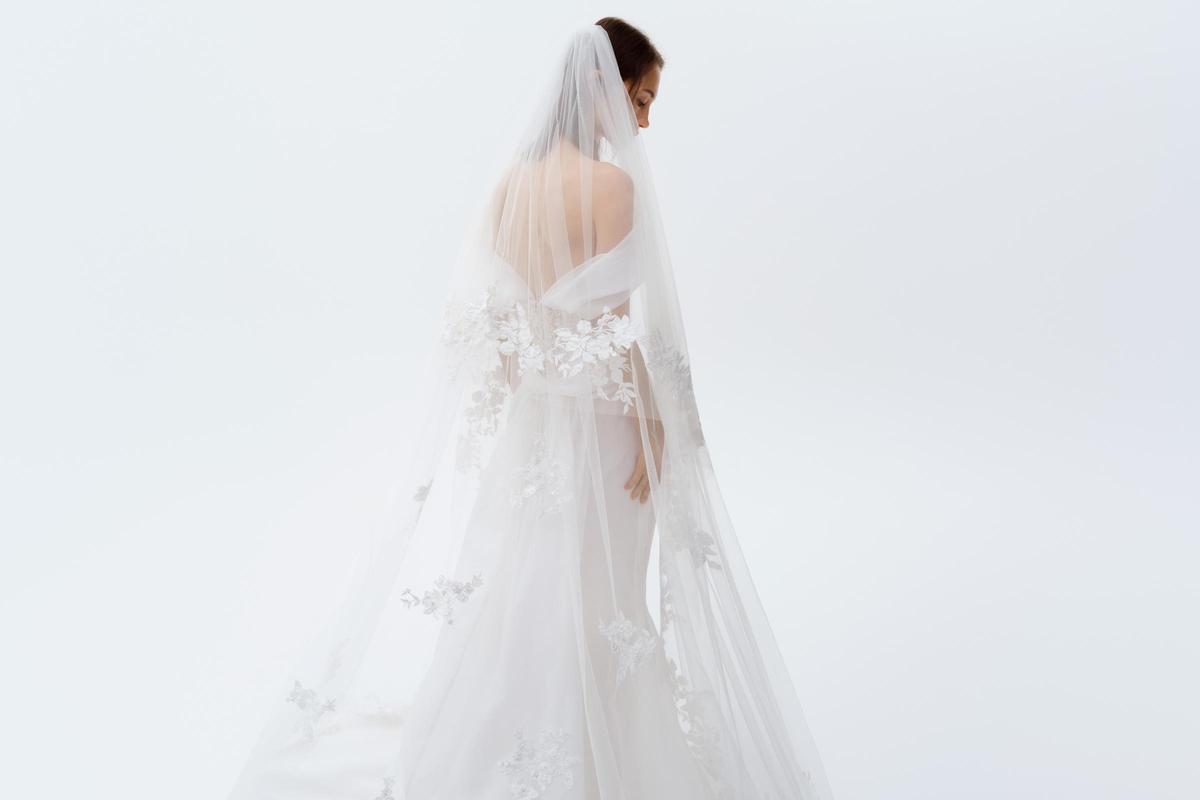 La robe de mariée et le voile de la collection mariée Elie Saab x H&M
