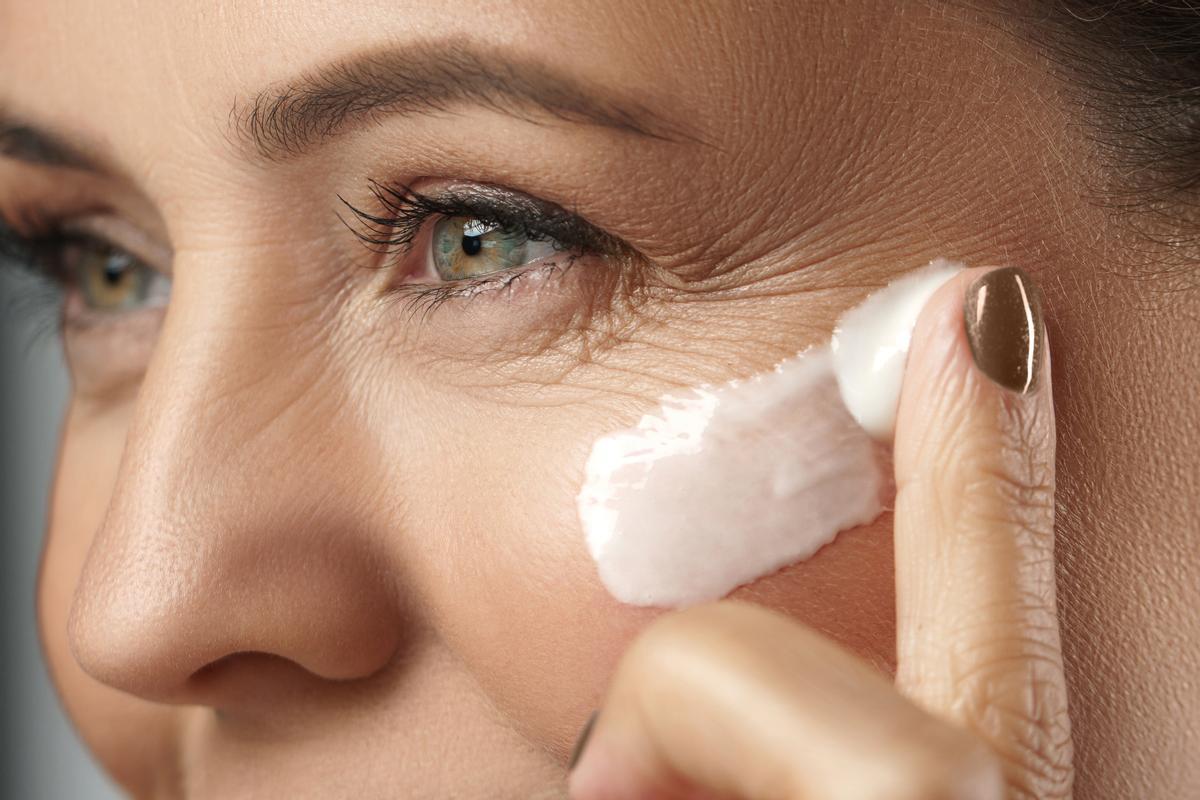 Crème Nivea sur le visage