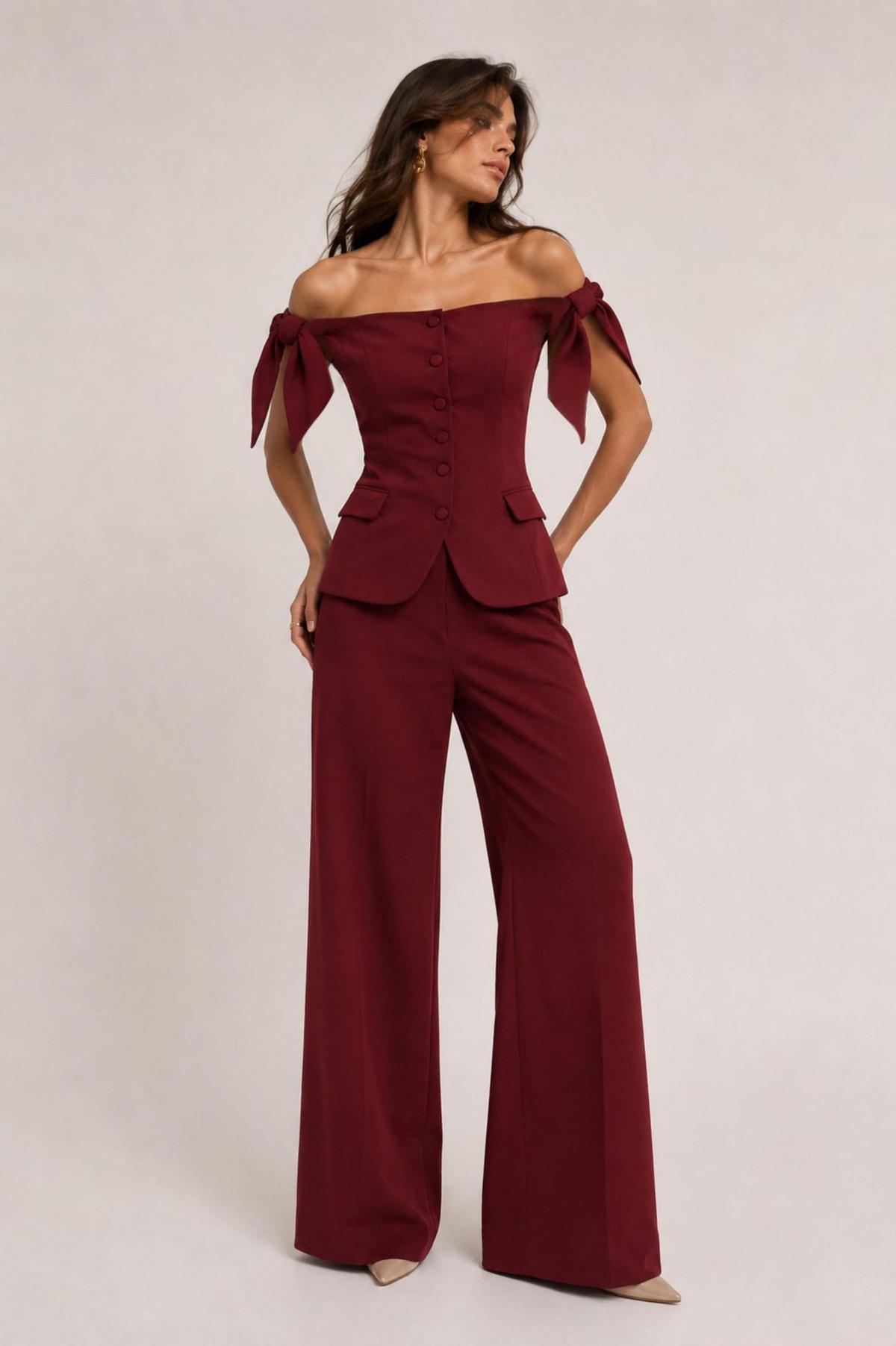 Ensemble invité avec pantalon