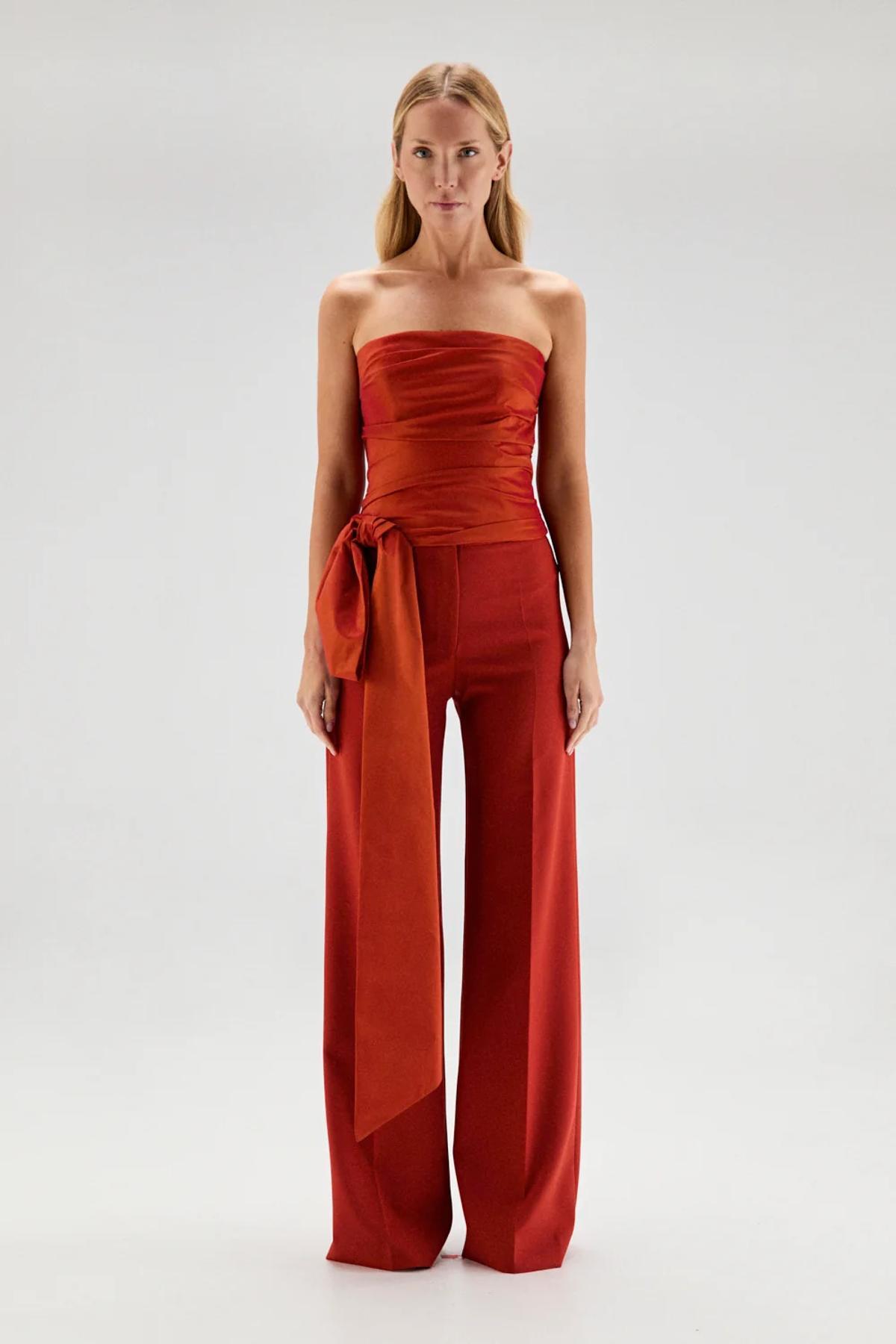 Ensemble invité avec pantalon
