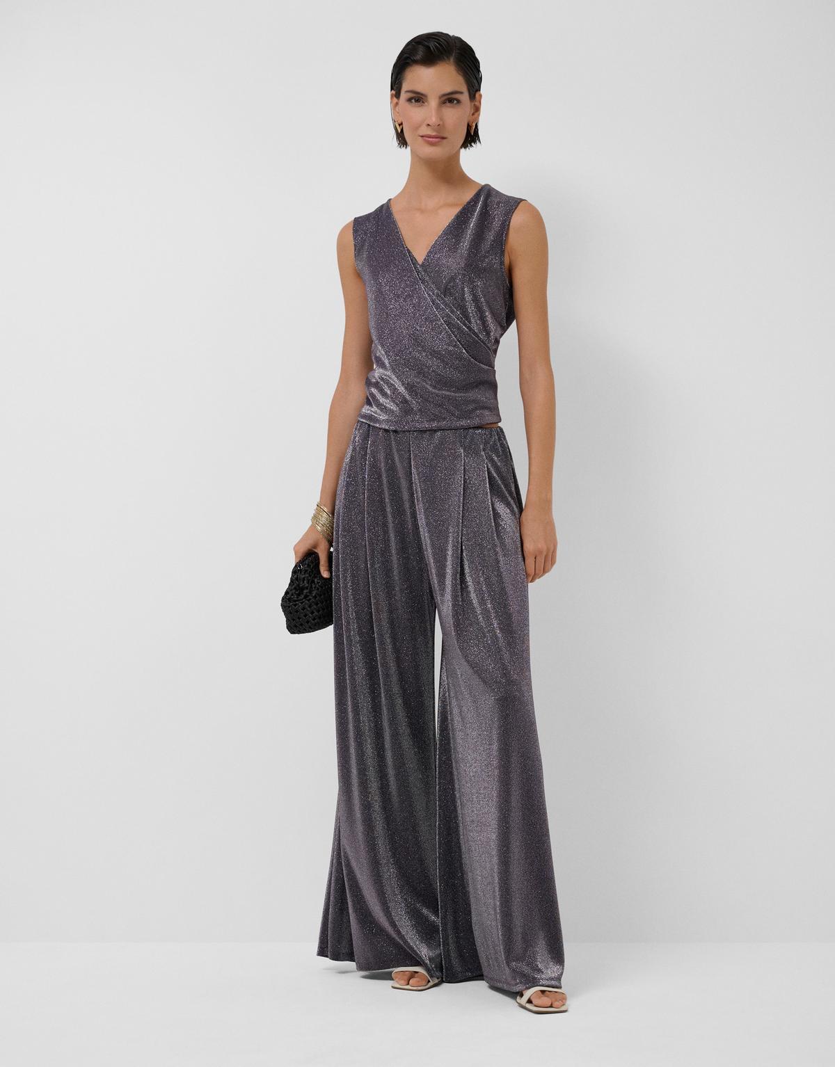Ensemble invité avec pantalon