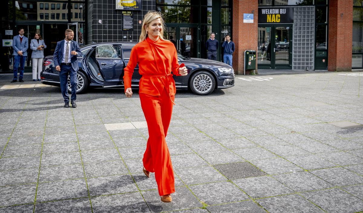 Look de Máxima de Hollande avec une tenue monochrome