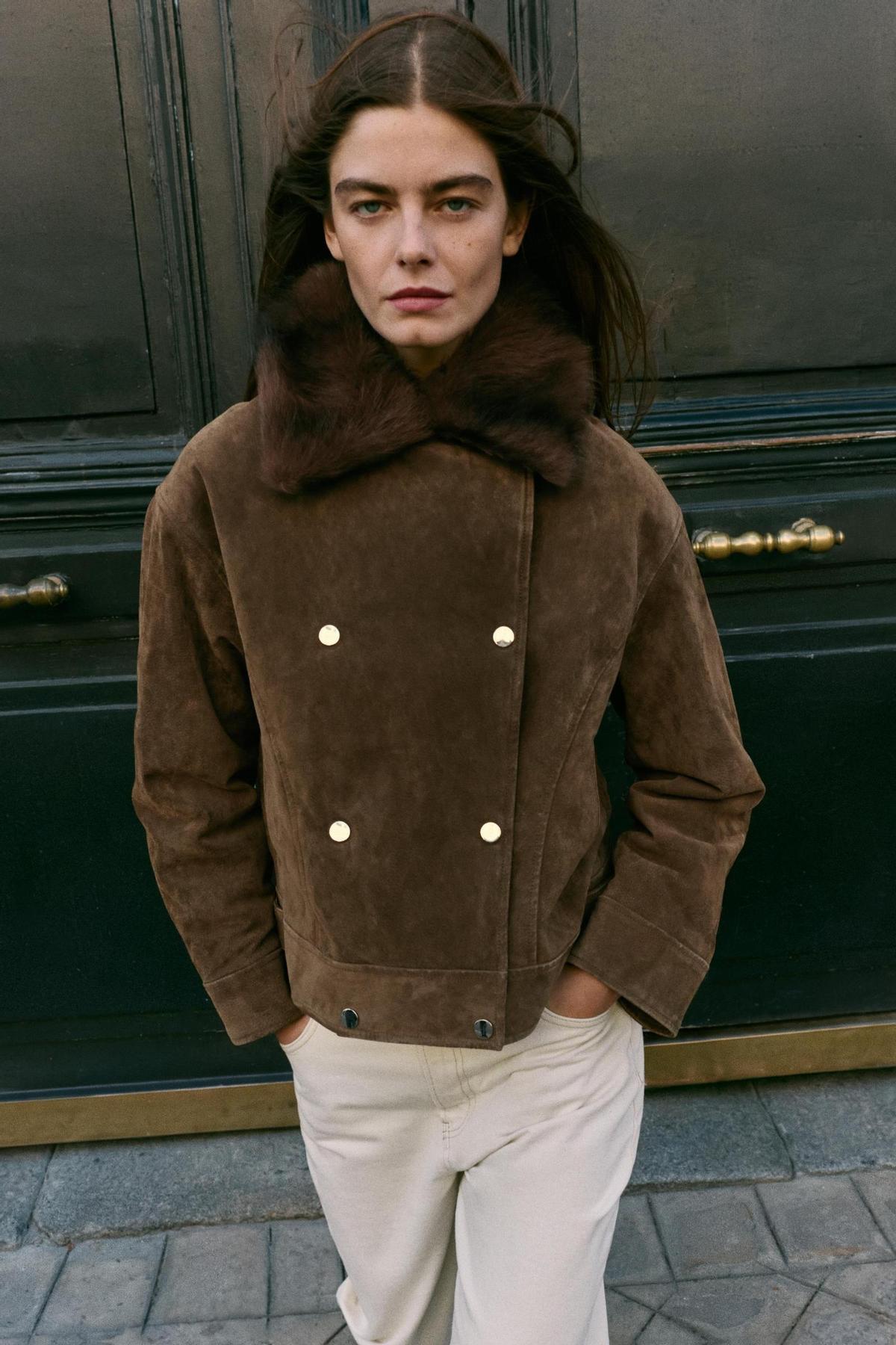 Veste en cuir avec col en fourrure