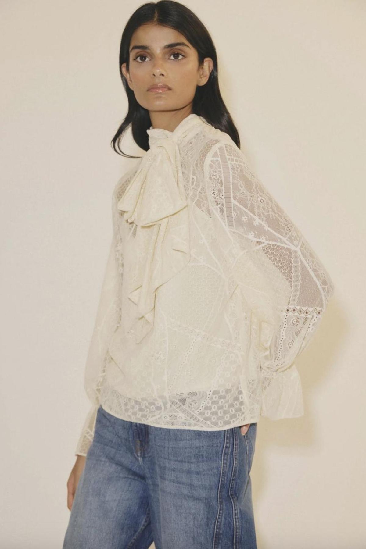 Chemisier en dentelle blanche