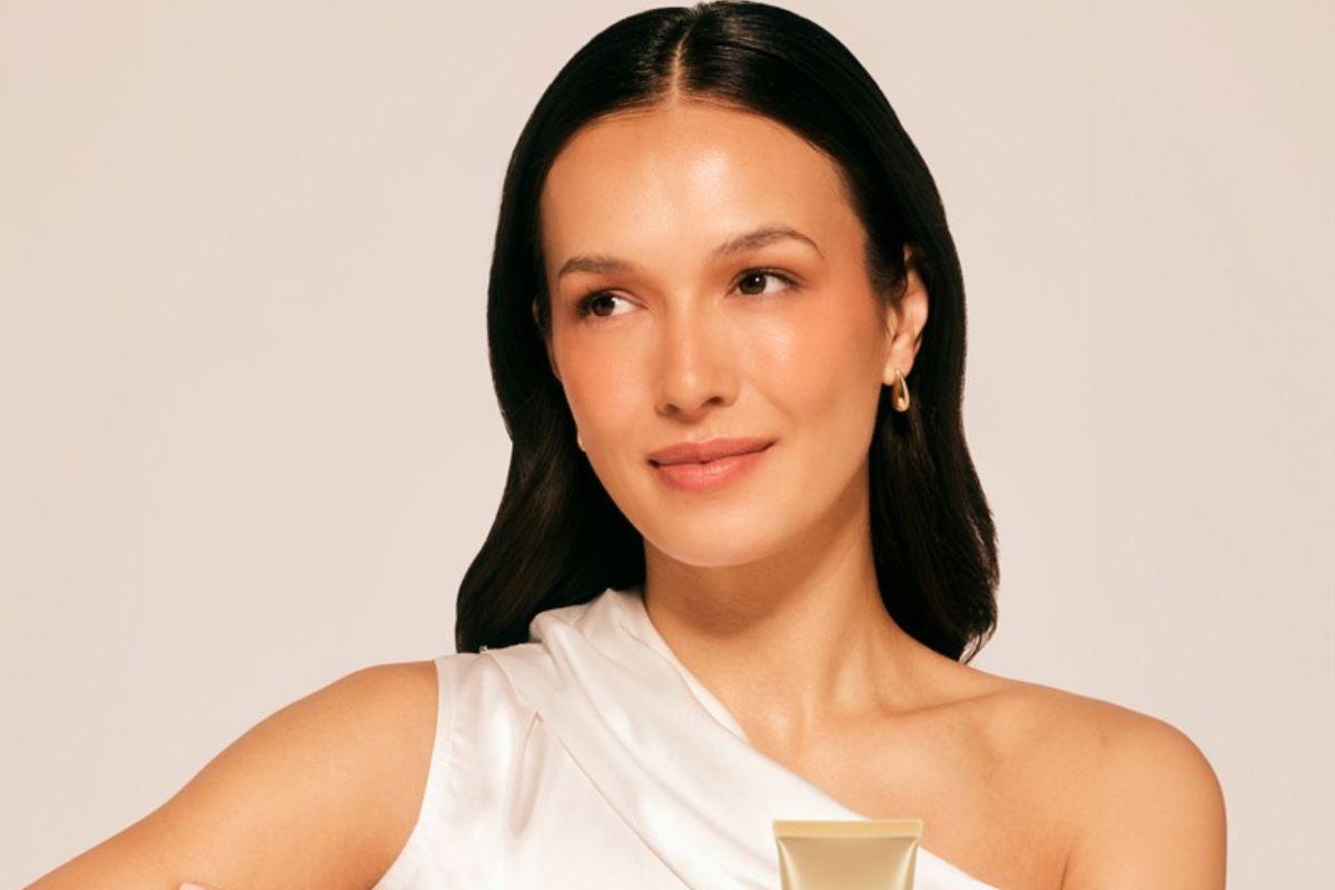 Atashi DD Cream Nude offre un fini naturel à la peau