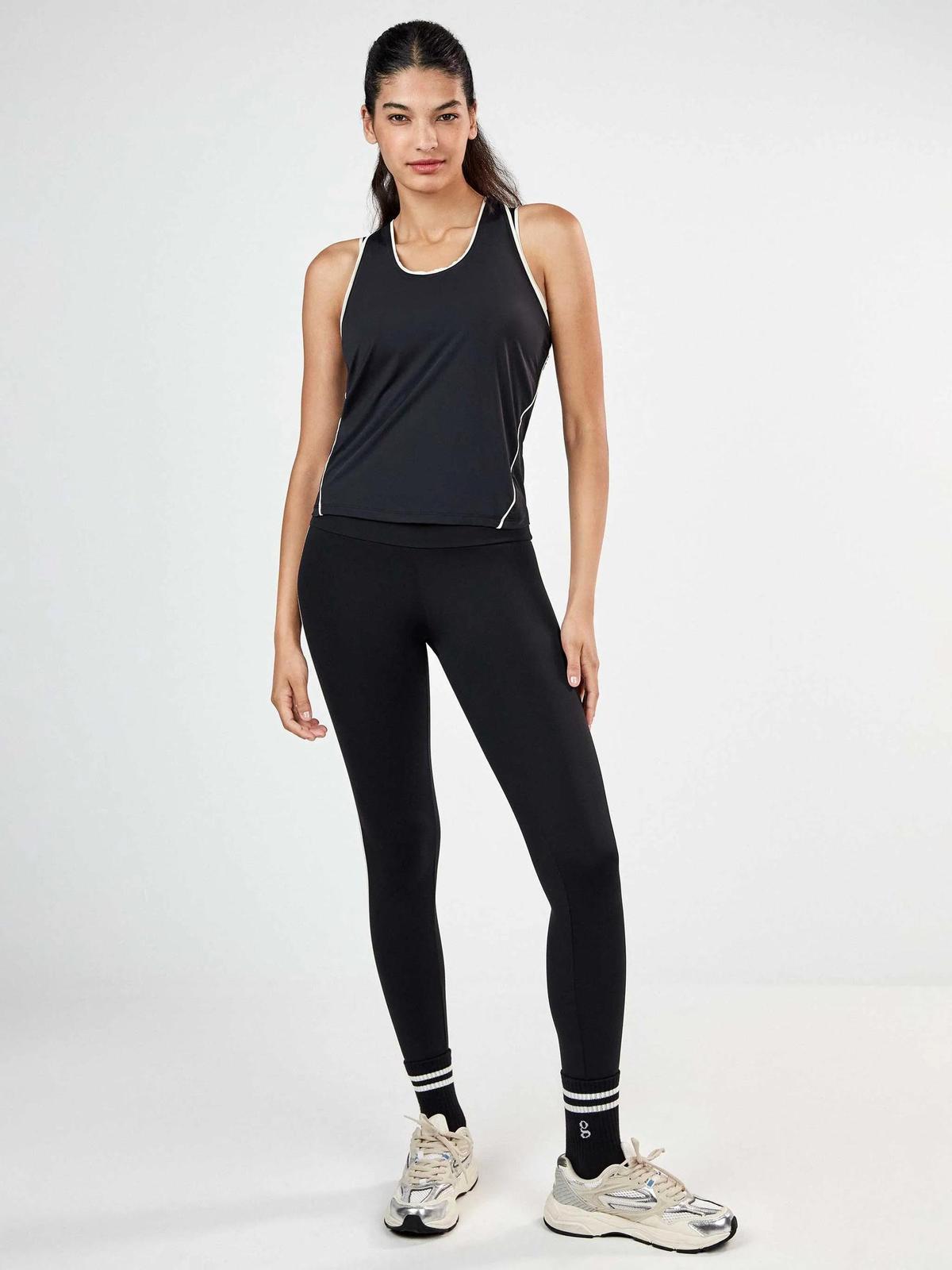 Ensemble de sport avec débardeur