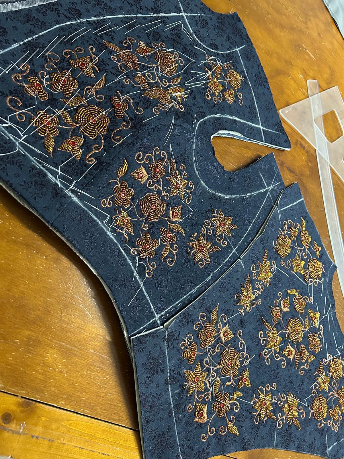 La veste brodée d'Ayuso