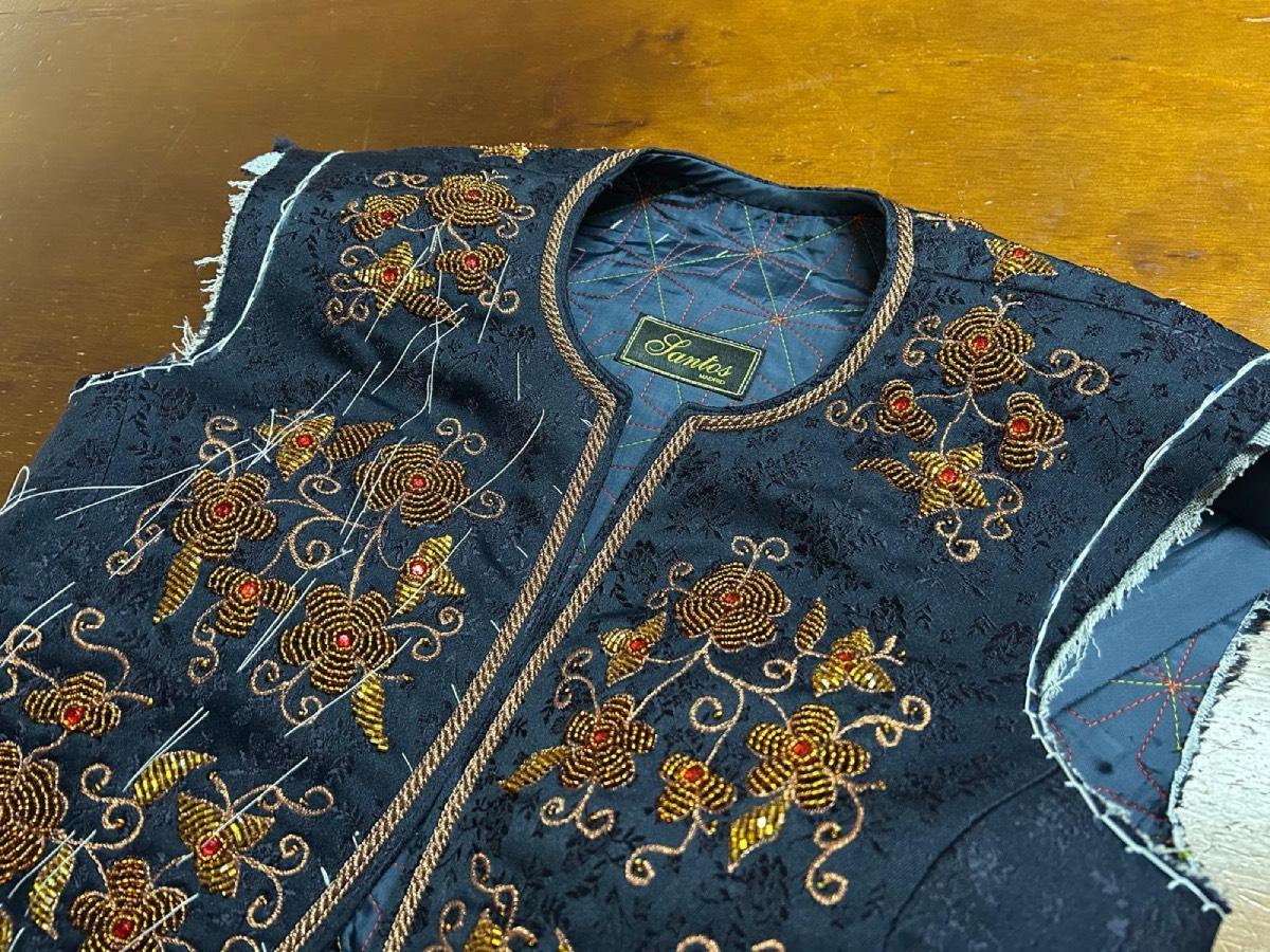La veste brodée d'Ayuso