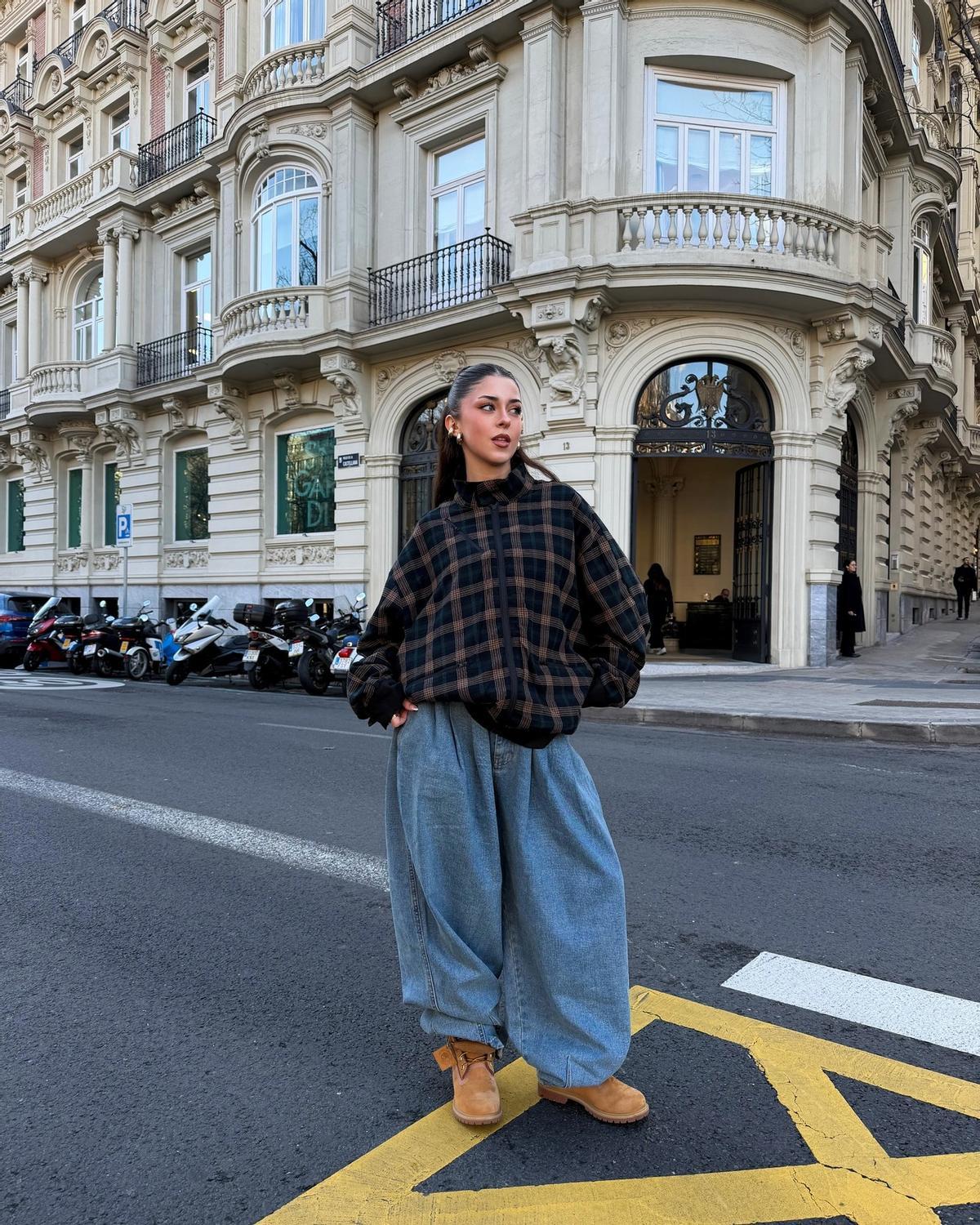 Look avec des bottes Timberland que l'on peut recréer avec des bottines Adidas