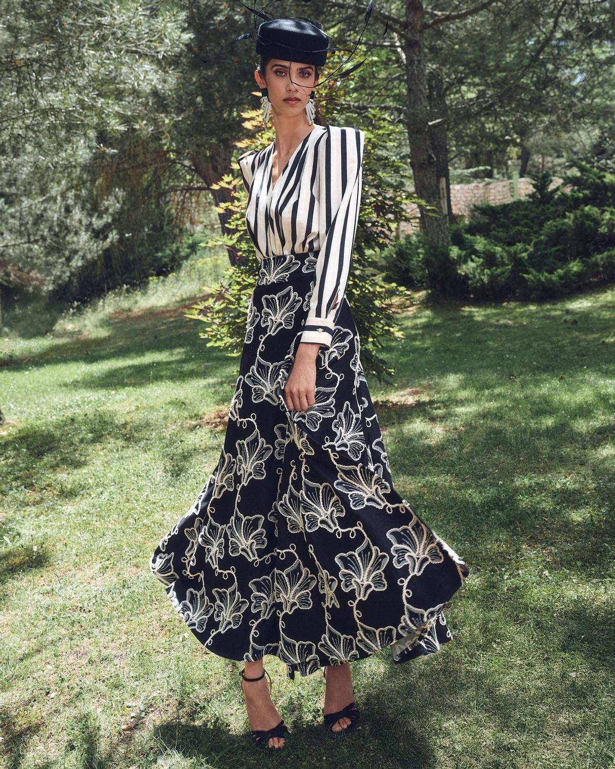 Ensemble chemise et jupe imprimées