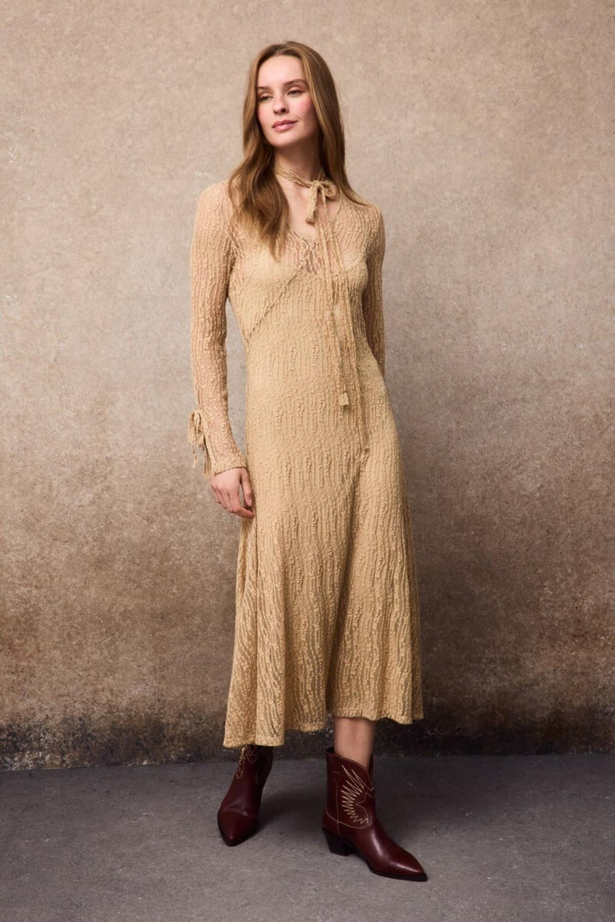 Robe midi en dentelle