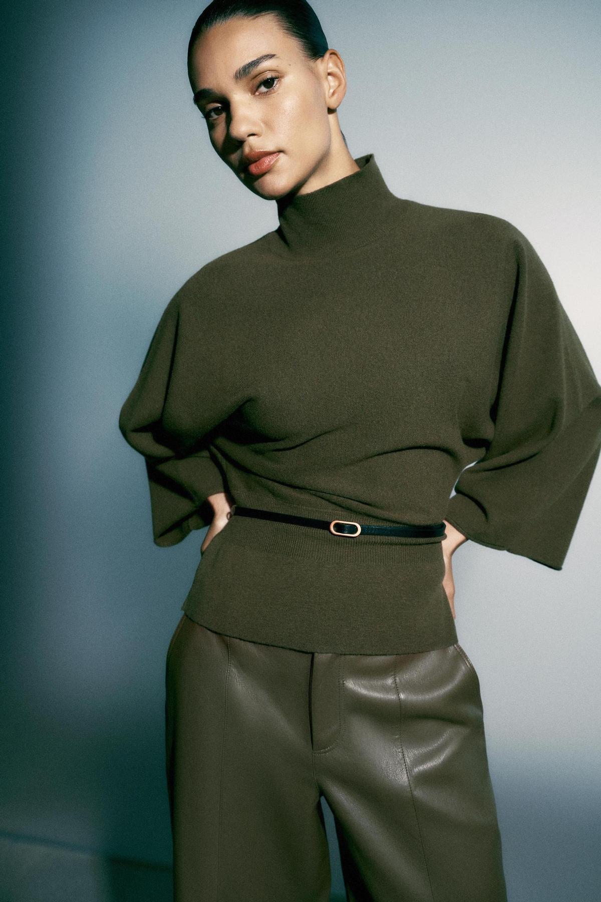 Pull tricoté avec ceinture