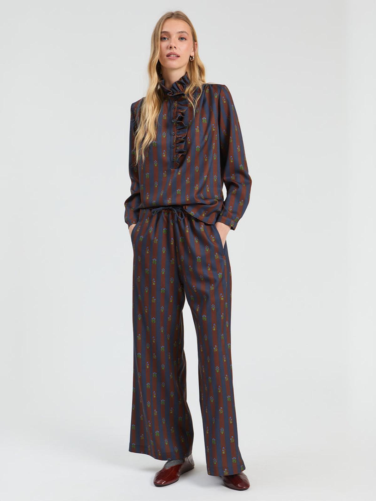 Ensemble chemisier et pantalon imprimés