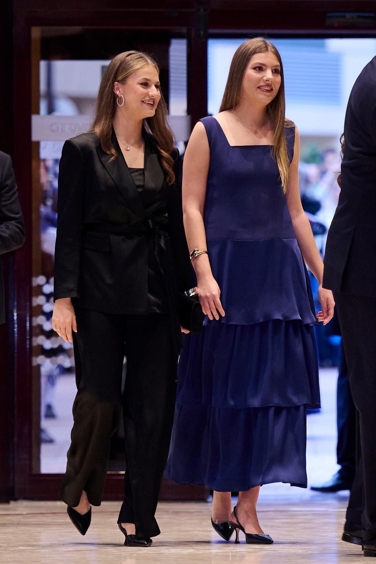 Les looks élégants de Leonor et Sofía au concert des Prix Princesse des Asturies 2026