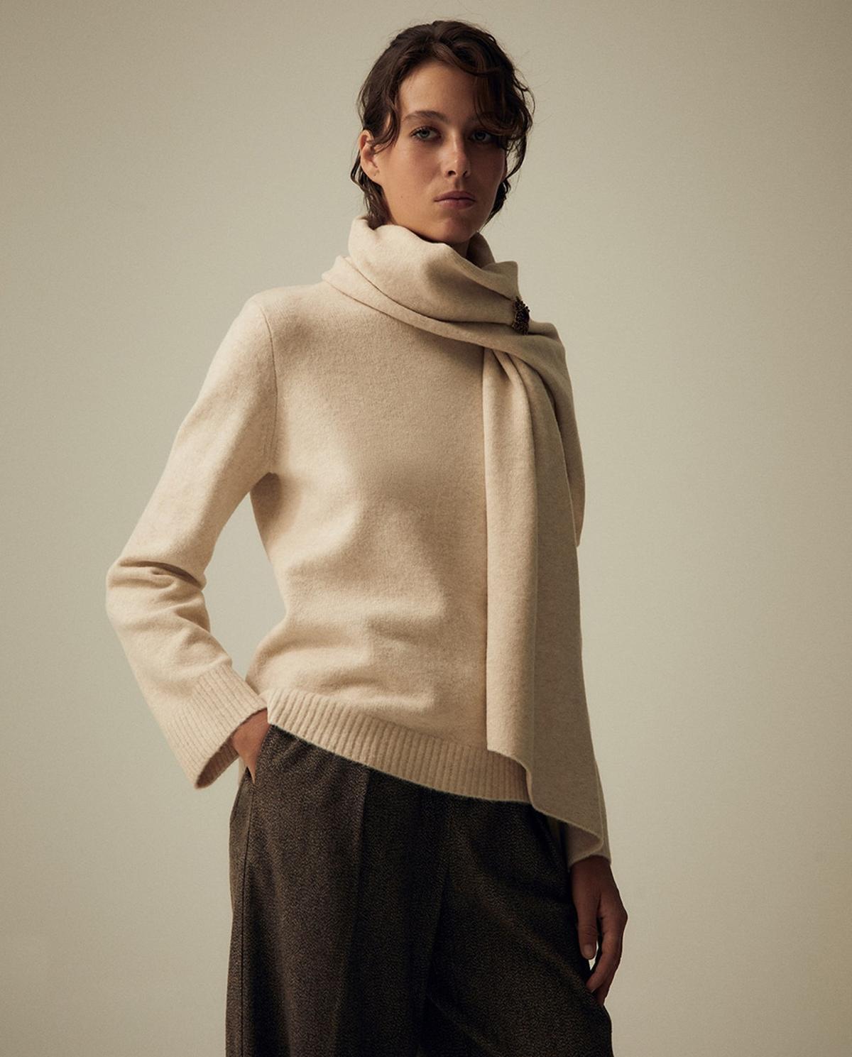 Broche cape pull tricoté