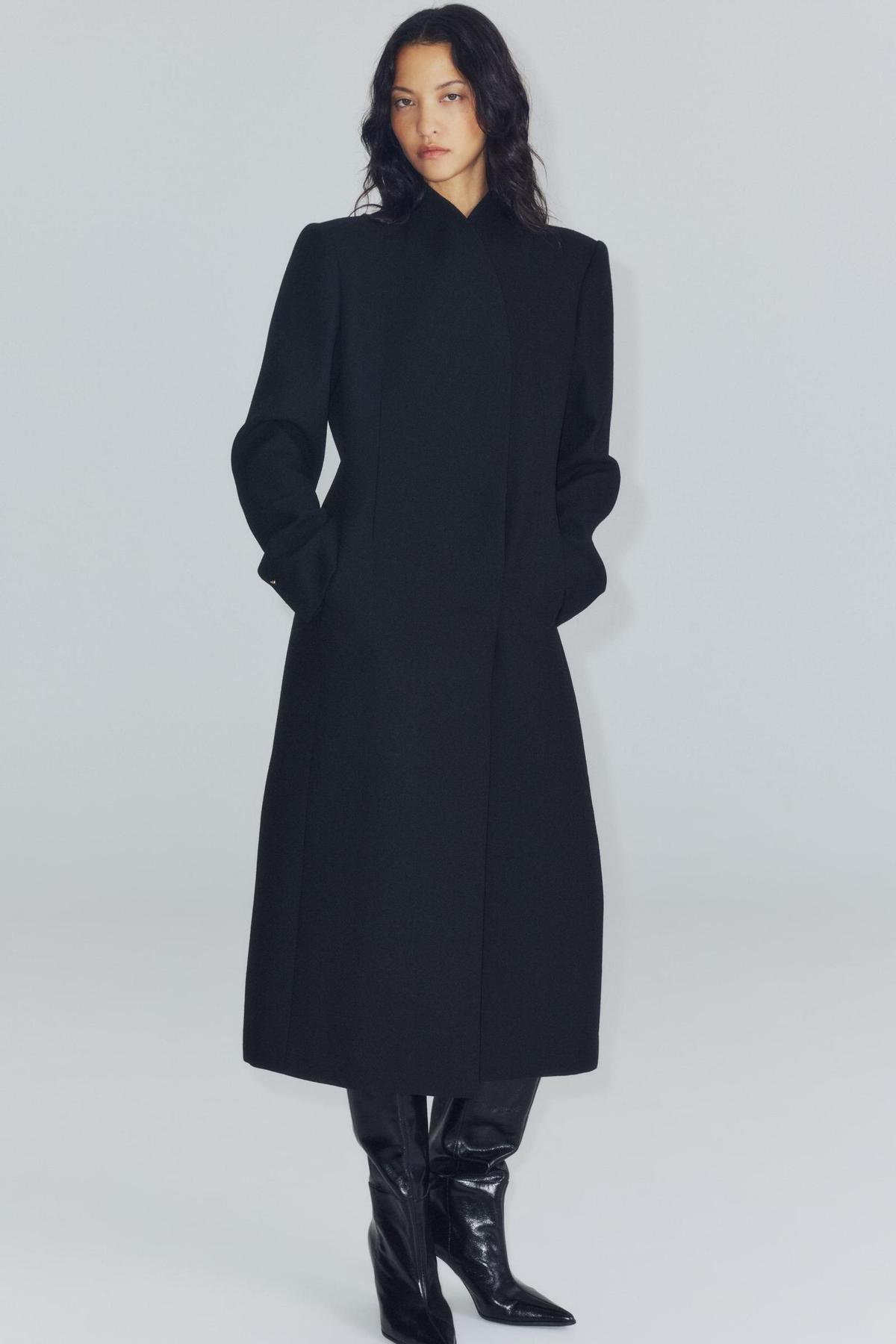 Manteau ajusté en laine noire