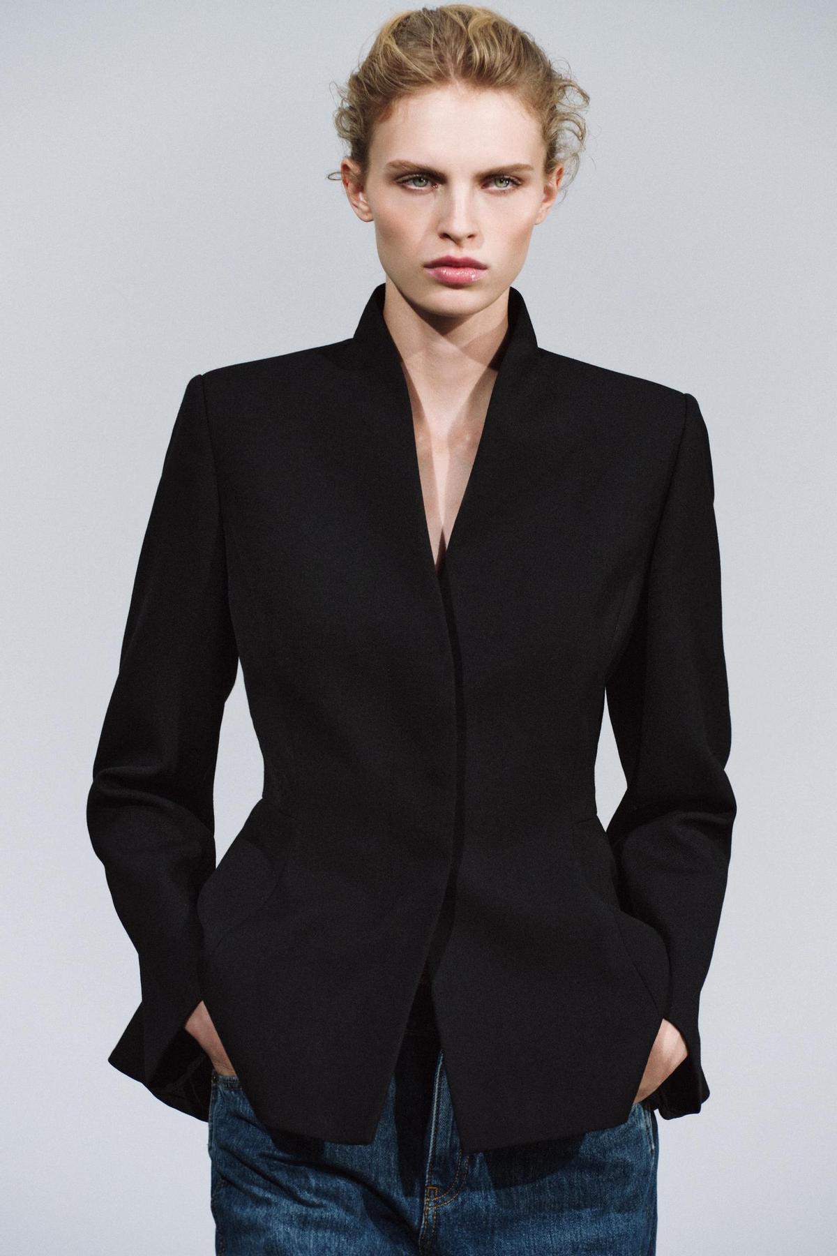 Blazer en laine noir à basque