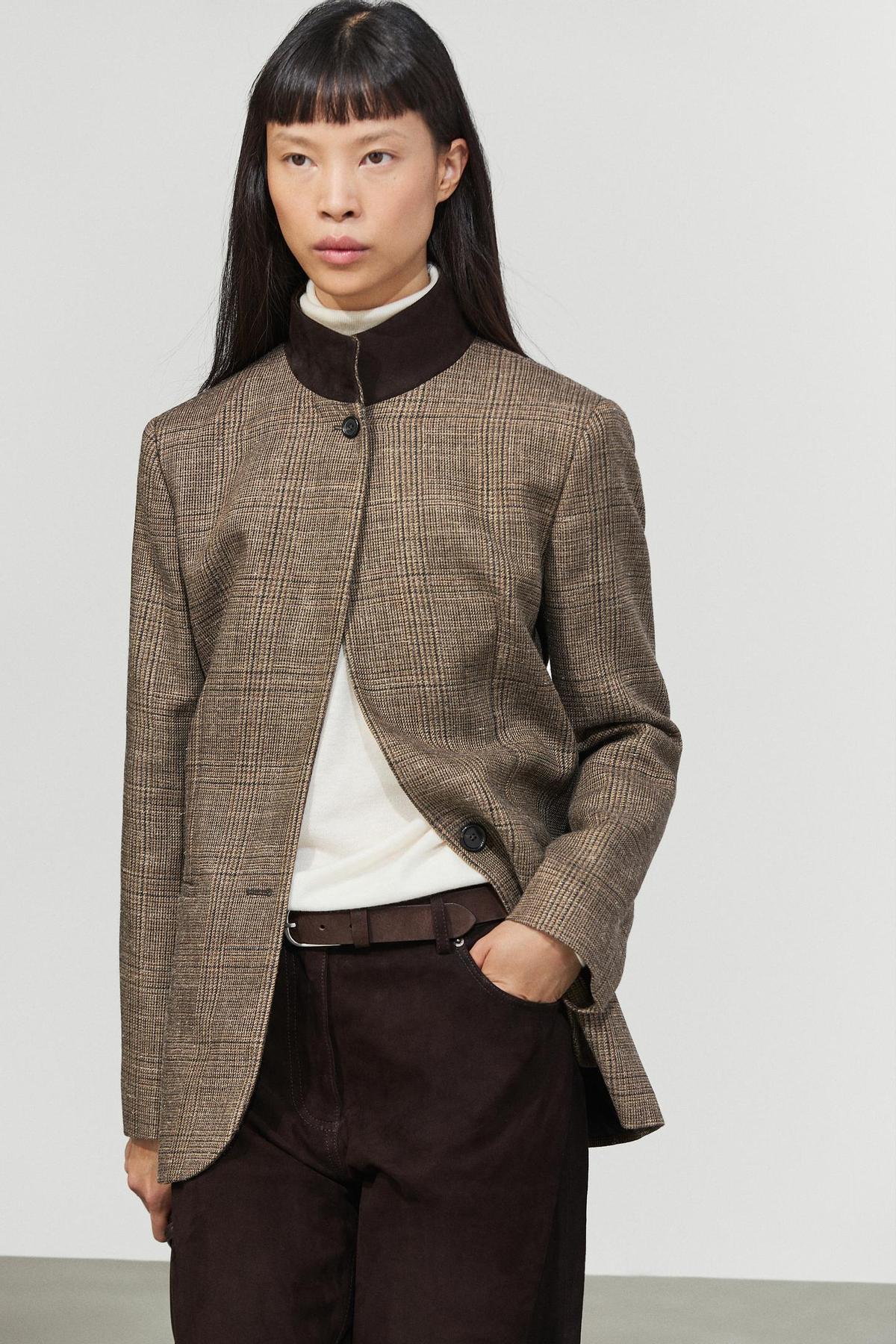 Blazer en laine à carreaux avec col contrasté