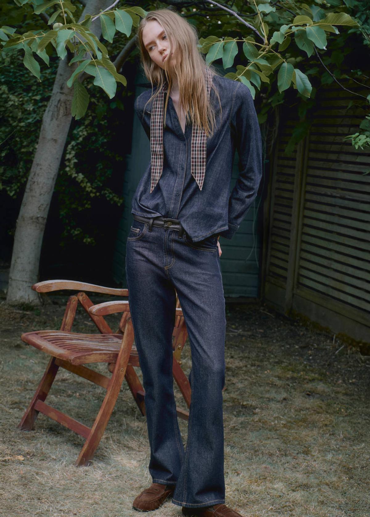 Ensemble chemise en jean avec écharpe et jean