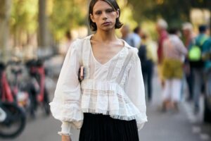 Adieu les pois : Zara propose des blouses romantiques pure tendance cet automne, idéales pour aller au bureau