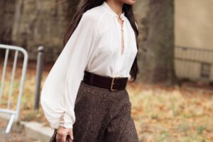 Ils balayent Zara sur le Golden Mile : 5 blouses habillées tendances automne 2026 qui respirent l'élégance et sont parfaites pour les dîners entre amis