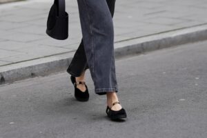 Inscription honoraire aux ballerines en velours à 15 € de Carrefour qui balayent les classiques espagnoles : élégantes et parfaites pour la mi-temps