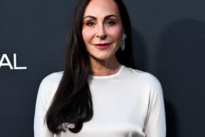 L'eau de Cologne centenaire classique qu'Ana Milan utilise sent bon et est sa préférée depuis des décennies.