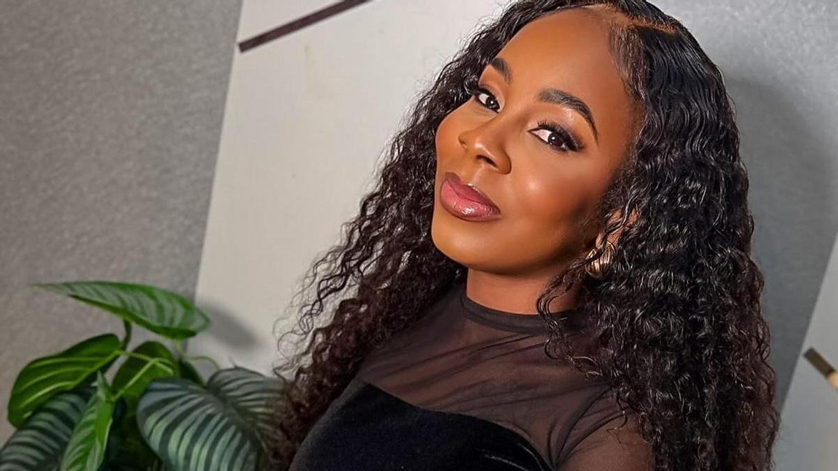 La odontóloga de Sheila Ebana, madre de Lamine Yamal nos descubre los secretos de su nueva dentadura: "Buscaba una sonrisa luminosa pero natural, por lo que eligió un tono aproximadamente cinco niveles más claro que su color original, sin recurrir al blanco más extremo"