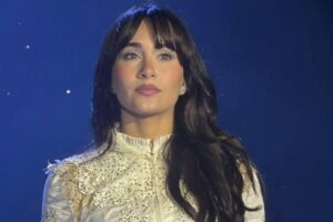 Le parfum de poire et de noisette qu'Aitana utilise est étrange, mais il sent incroyablement bon : « Ça sent comme peu d'autres, il a un peu de fleurs mais une base intense »