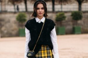 Lefties propose la jupe midi à carreaux qui ravive les looks de bureau cet automne 2026 : la plus recherchée par les femmes classiques de Madrid, elle se combine avec les basiques et est tendance | NOUVELLES DES GAUCHES