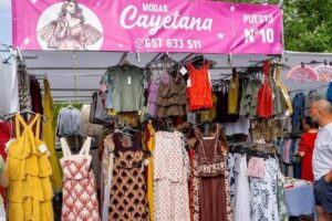 Samedi prochain, 17 octobre, le marché de Majadahonda baisse les prix : plus de 180 stands vendant des vêtements, accessoires et chaussures tendances pour cet automne